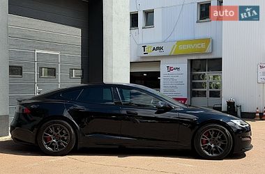 Лифтбек Tesla Model S 2021 в Киеве