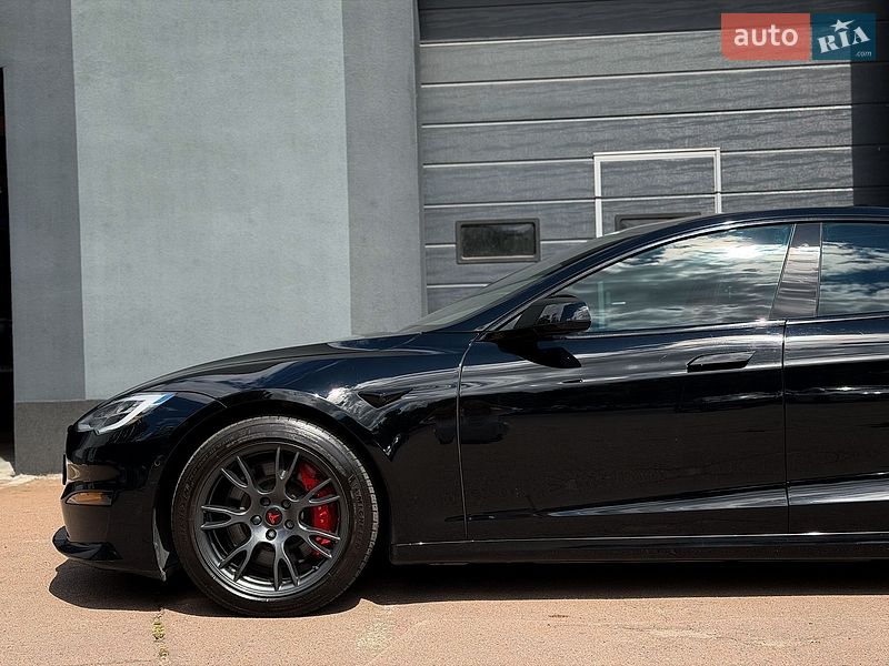 Лифтбек Tesla Model S 2021 в Киеве