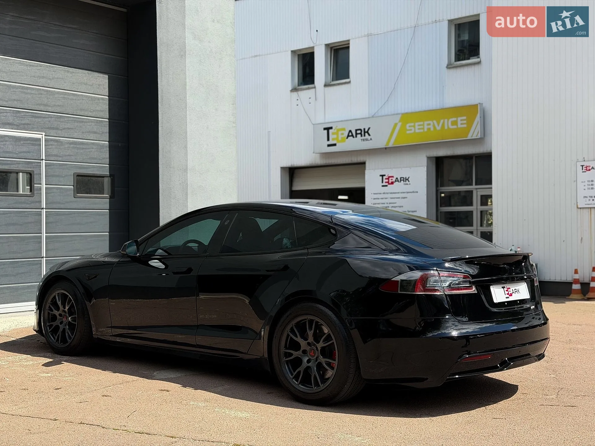 2021 Tesla Model S - мініатюра 8