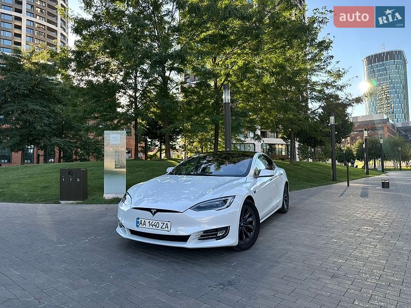 Ліфтбек Tesla Model S 2020 в Одесі фото 3 Ліфтбек Tesla Model S 2020 в Одесі