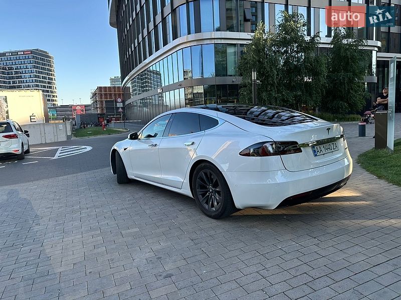Ліфтбек Tesla Model S 2020 в Одесі фото 6 Ліфтбек Tesla Model S 2020 в Одесі