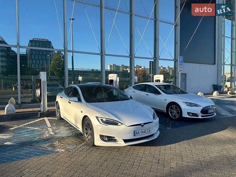Ліфтбек Tesla Model S 2020 в Одесі фото 13 Ліфтбек Tesla Model S 2020 в Одесі