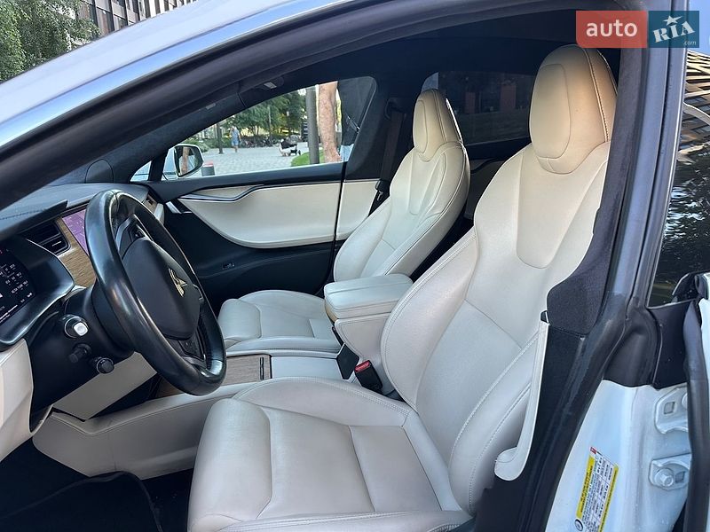 Ліфтбек Tesla Model S 2020 в Одесі фото 12 Ліфтбек Tesla Model S 2020 в Одесі