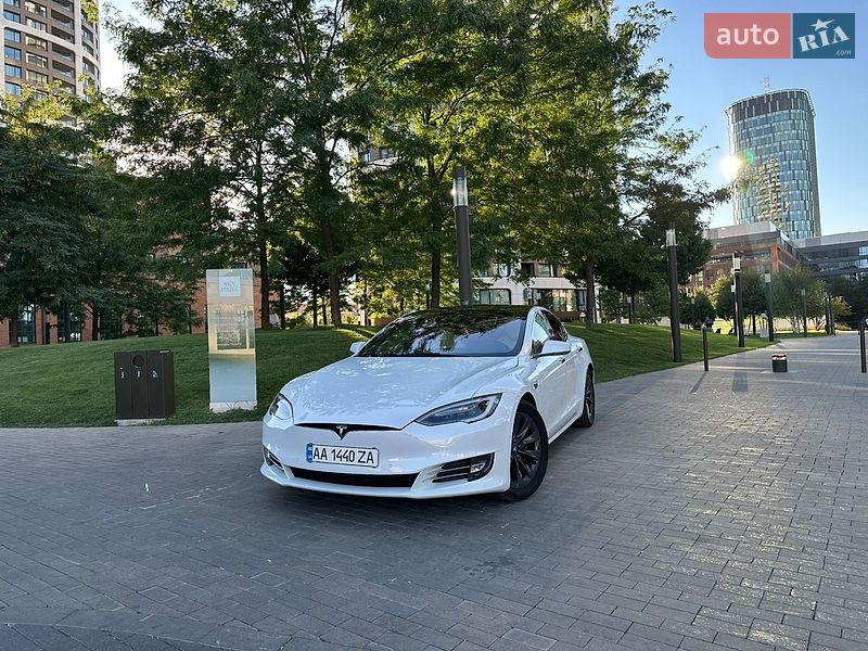 Ліфтбек Tesla Model S 2020 в Одесі фото 4 Ліфтбек Tesla Model S 2020 в Одесі