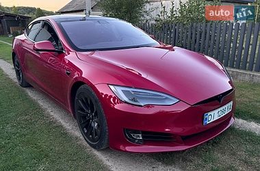 Ліфтбек Tesla Model S 2017 в Чернівцях фото Ліфтбек Tesla Model S 2017 в Чернівцях