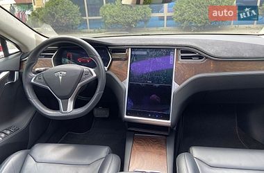 Ліфтбек Tesla Model S 2017 в Чернівцях фото 6 Ліфтбек Tesla Model S 2017 в Чернівцях