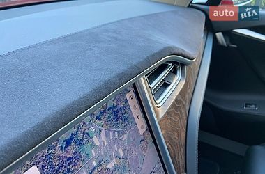 Ліфтбек Tesla Model S 2017 в Чернівцях фото 15 Ліфтбек Tesla Model S 2017 в Чернівцях