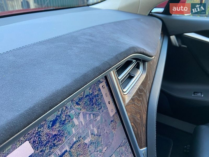 Ліфтбек Tesla Model S 2017 в Чернівцях фото 15 Ліфтбек Tesla Model S 2017 в Чернівцях