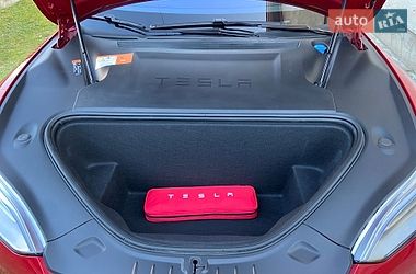 Ліфтбек Tesla Model S 2017 в Чернівцях фото 10 Ліфтбек Tesla Model S 2017 в Чернівцях