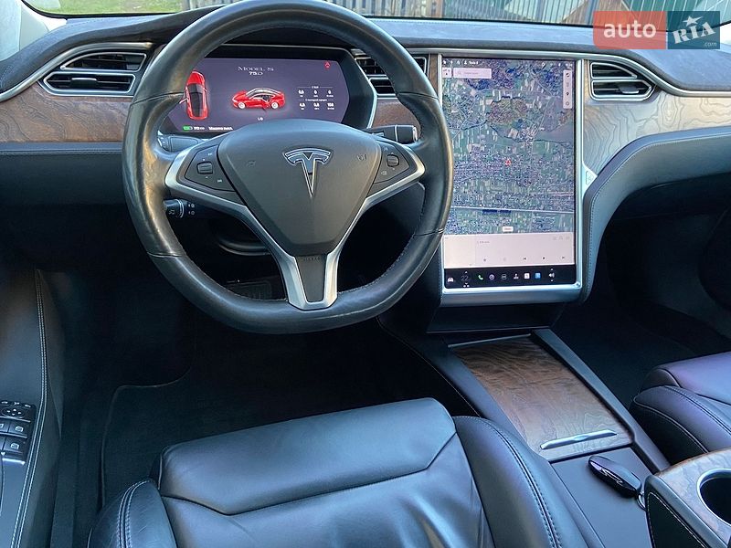 Ліфтбек Tesla Model S 2017 в Чернівцях фото 19 Ліфтбек Tesla Model S 2017 в Чернівцях