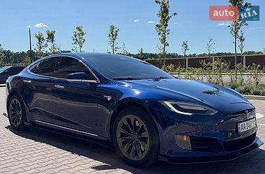 Лифтбек Tesla Model S 2017 в Софиевской Борщаговке