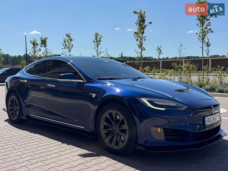 Лифтбек Tesla Model S 2017 в Софиевской Борщаговке