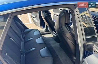 Лифтбек Tesla Model S 2017 в Софиевской Борщаговке