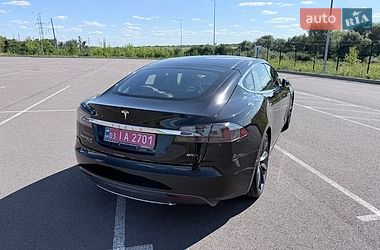 Лифтбек Tesla Model S 2015 в Ровно