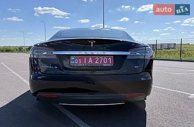 Лифтбек Tesla Model S 2015 в Ровно