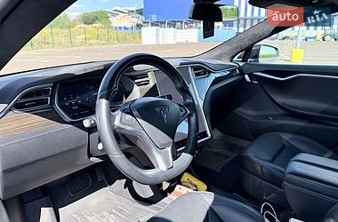Лифтбек Tesla Model S 2015 в Ровно