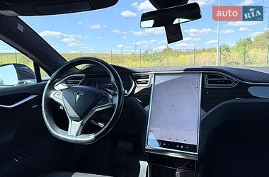 Лифтбек Tesla Model S 2015 в Ровно