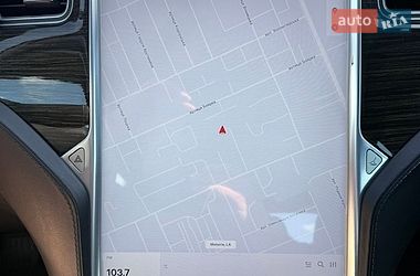 Лифтбек Tesla Model S 2015 в Ровно