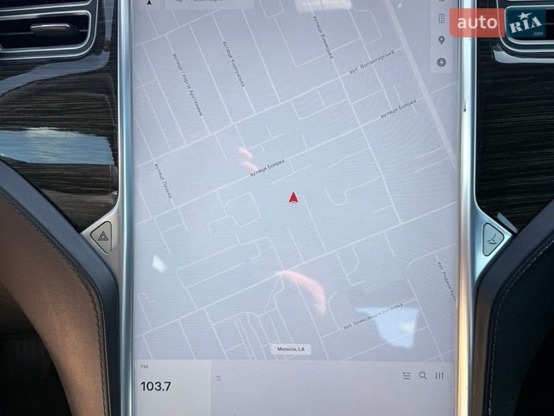 Лифтбек Tesla Model S 2015 в Ровно