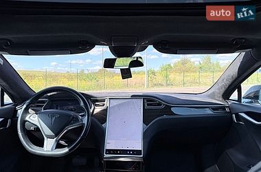 Лифтбек Tesla Model S 2015 в Ровно