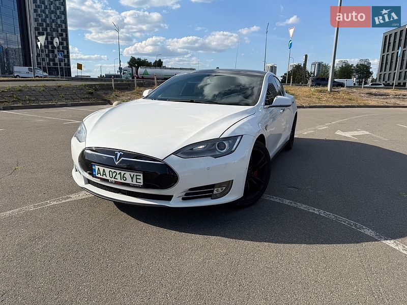 Tesla Model S 2015 Tesla Model S 2015