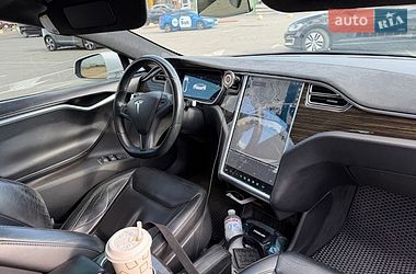 Лифтбек Tesla Model S 2015 в Киеве