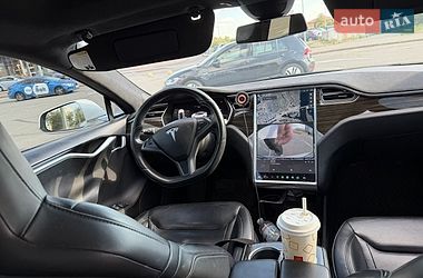 Лифтбек Tesla Model S 2015 в Киеве
