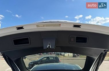 Лифтбек Tesla Model S 2015 в Киеве