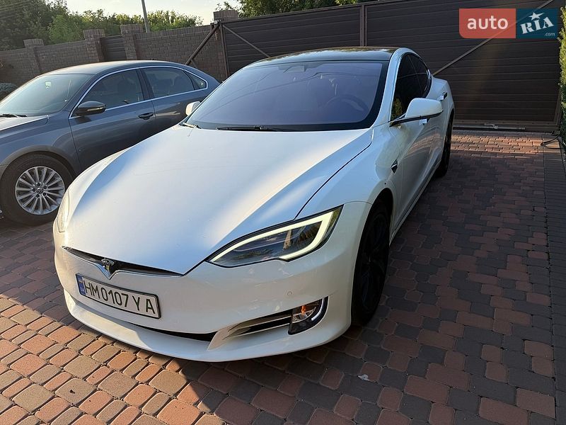 Лифтбек Tesla Model S 2020 в Сумах фото 2 Лифтбек Tesla Model S 2020 в Сумах