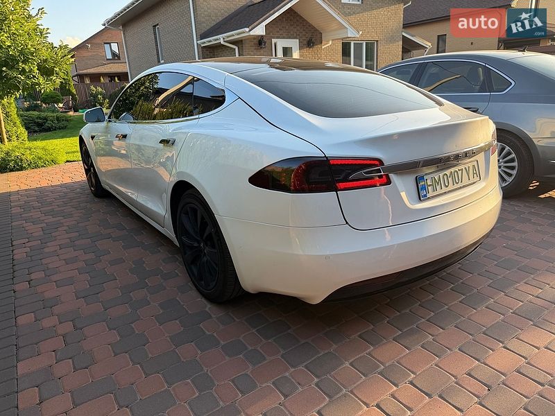 Лифтбек Tesla Model S 2020 в Сумах фото 4 Лифтбек Tesla Model S 2020 в Сумах