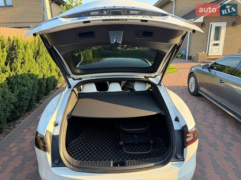 Лифтбек Tesla Model S 2020 в Сумах фото 6 Лифтбек Tesla Model S 2020 в Сумах