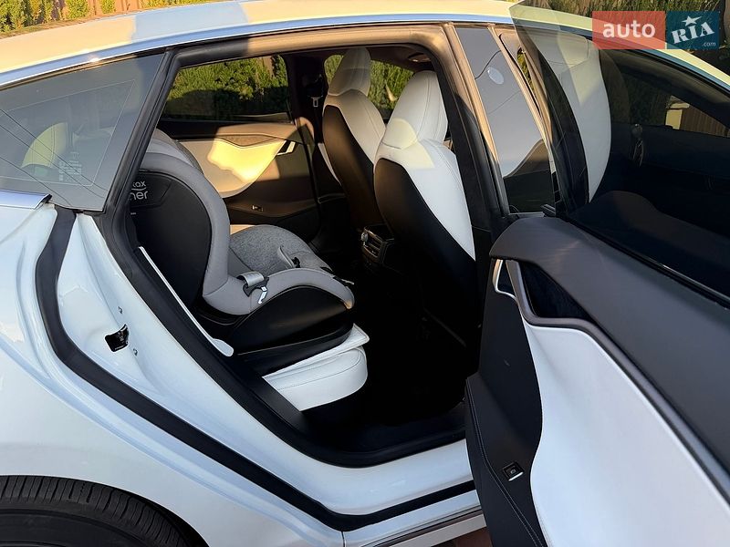 Лифтбек Tesla Model S 2020 в Сумах фото 8 Лифтбек Tesla Model S 2020 в Сумах