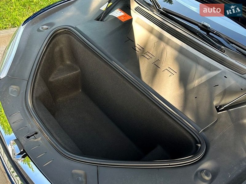Лифтбек Tesla Model S 2017 в Ивано-Франковске фото 18 Лифтбек Tesla Model S 2017 в Ивано-Франковске