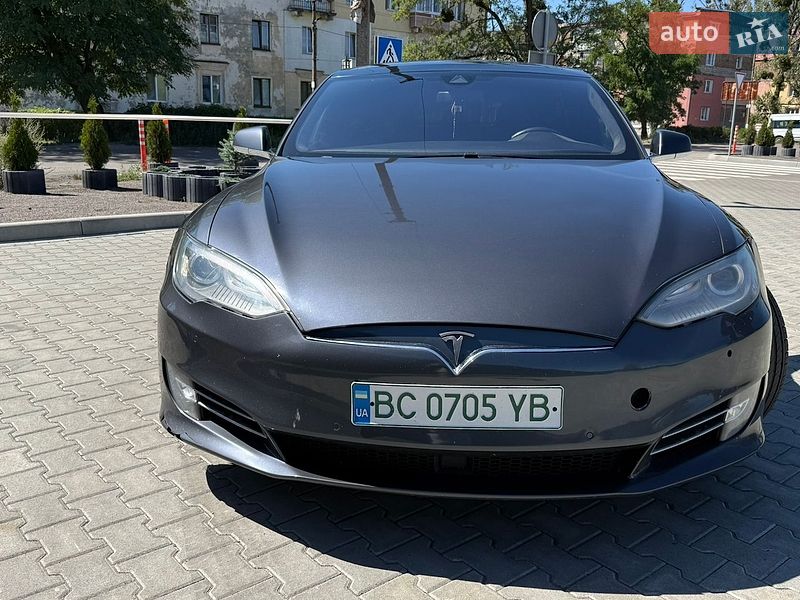 Лифтбек Tesla Model S 2016 в Львове фото 4 Лифтбек Tesla Model S 2016 в Львове