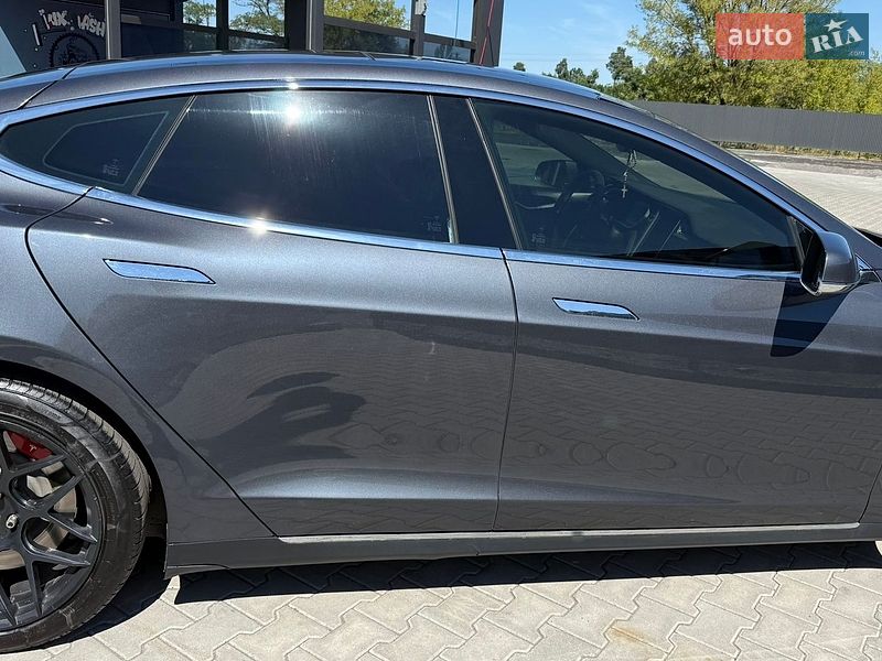 Лифтбек Tesla Model S 2016 в Львове фото 8 Лифтбек Tesla Model S 2016 в Львове