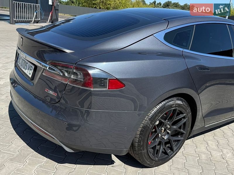 Лифтбек Tesla Model S 2016 в Львове фото 11 Лифтбек Tesla Model S 2016 в Львове