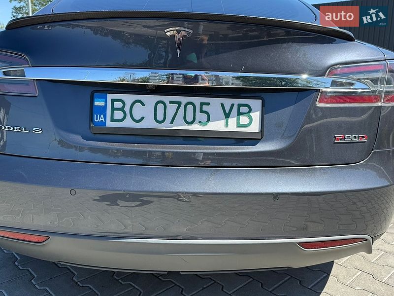 Лифтбек Tesla Model S 2016 в Львове фото 14 Лифтбек Tesla Model S 2016 в Львове