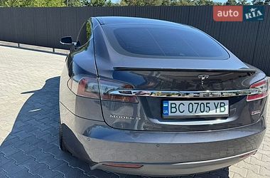 Лифтбек Tesla Model S 2016 в Львове фото 15 Лифтбек Tesla Model S 2016 в Львове