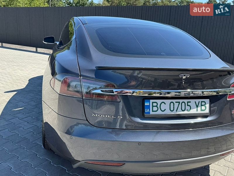 Лифтбек Tesla Model S 2016 в Львове фото 15 Лифтбек Tesla Model S 2016 в Львове