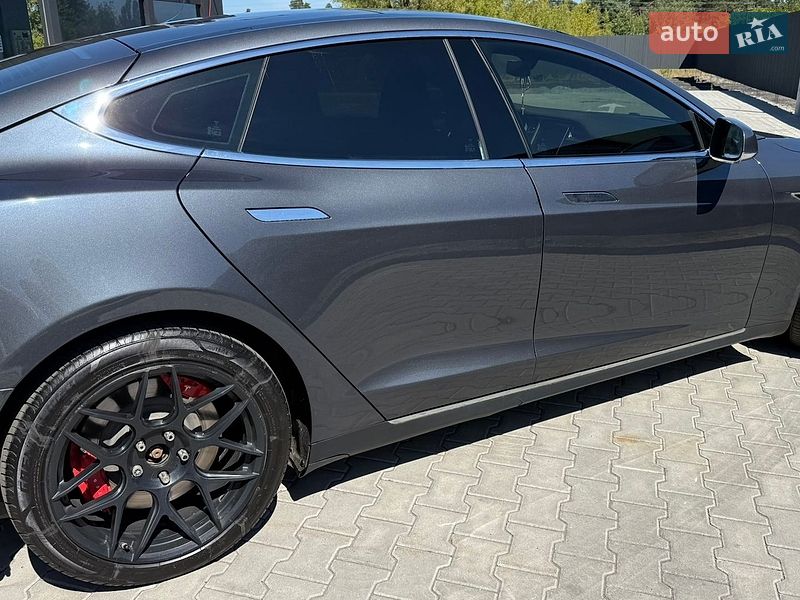 Лифтбек Tesla Model S 2016 в Львове фото 9 Лифтбек Tesla Model S 2016 в Львове