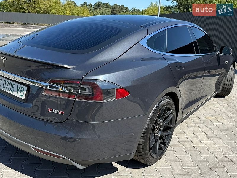 Лифтбек Tesla Model S 2016 в Львове фото 12 Лифтбек Tesla Model S 2016 в Львове