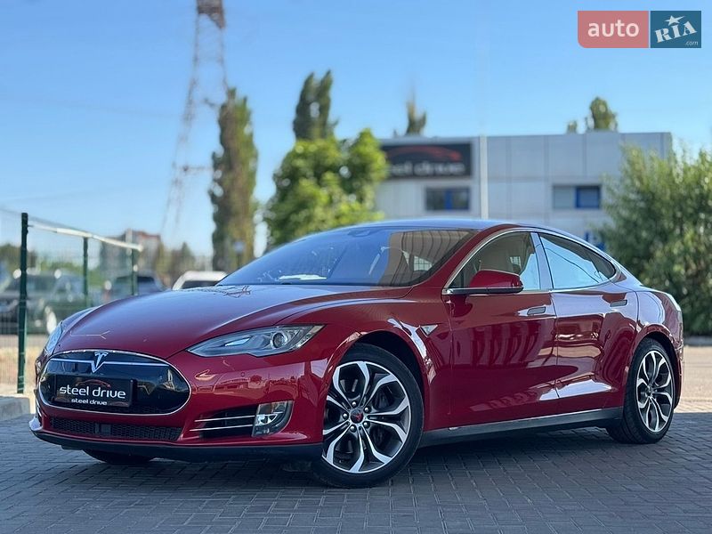 Tesla Model S 2014