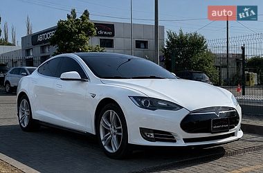 Лифтбек Tesla Model S 2014 в Николаеве