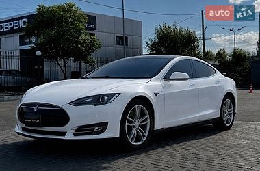 Лифтбек Tesla Model S 2014 в Николаеве