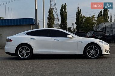 Лифтбек Tesla Model S 2014 в Николаеве