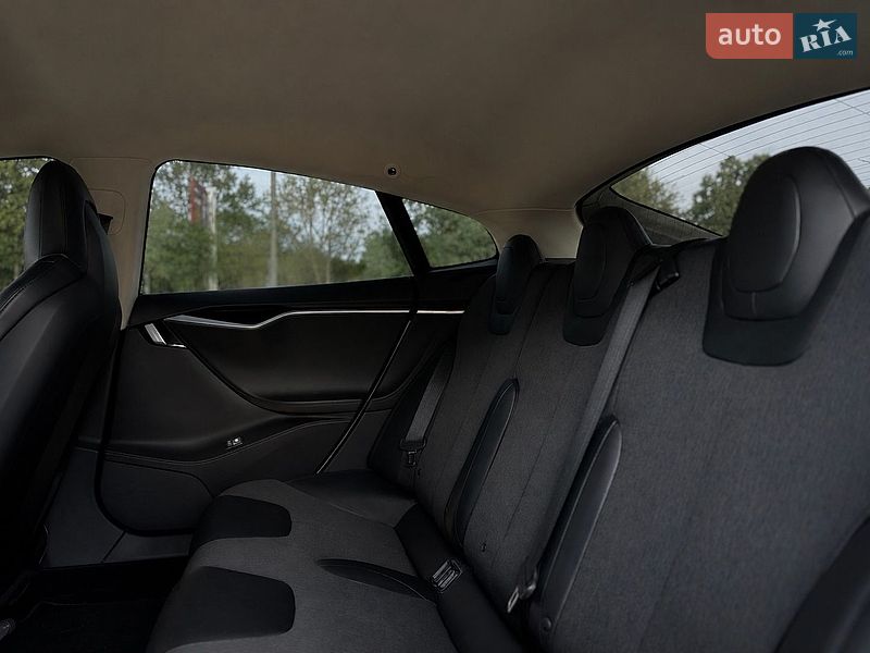 Лифтбек Tesla Model S 2014 в Николаеве