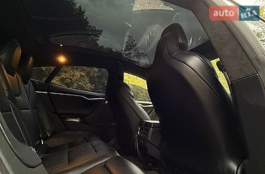 Ліфтбек Tesla Model S 2017 в Снятині