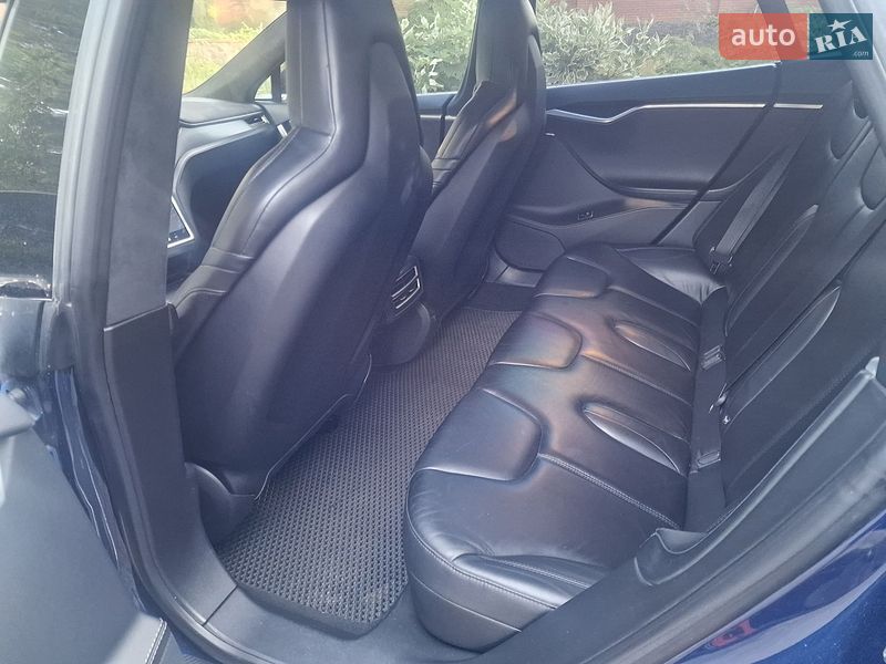Ліфтбек Tesla Model S 2015 в Києві фото 4 Ліфтбек Tesla Model S 2015 в Києві