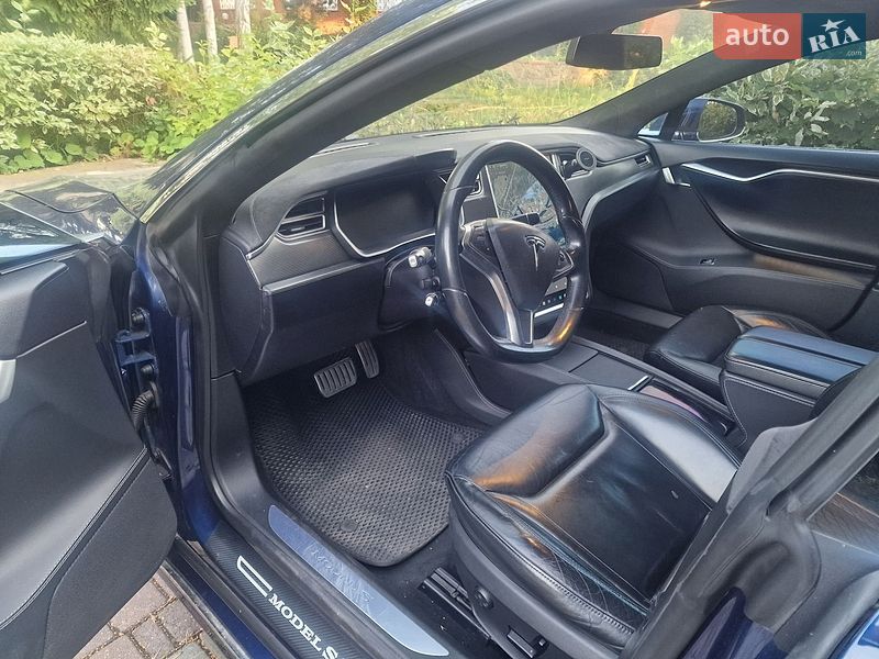 Ліфтбек Tesla Model S 2015 в Києві фото 3 Ліфтбек Tesla Model S 2015 в Києві