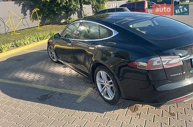 Ліфтбек Tesla Model S 2013 в Полтаві